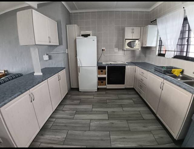 2 BEDROOM APARTMENT FOR SALE IN MANABA BEACH